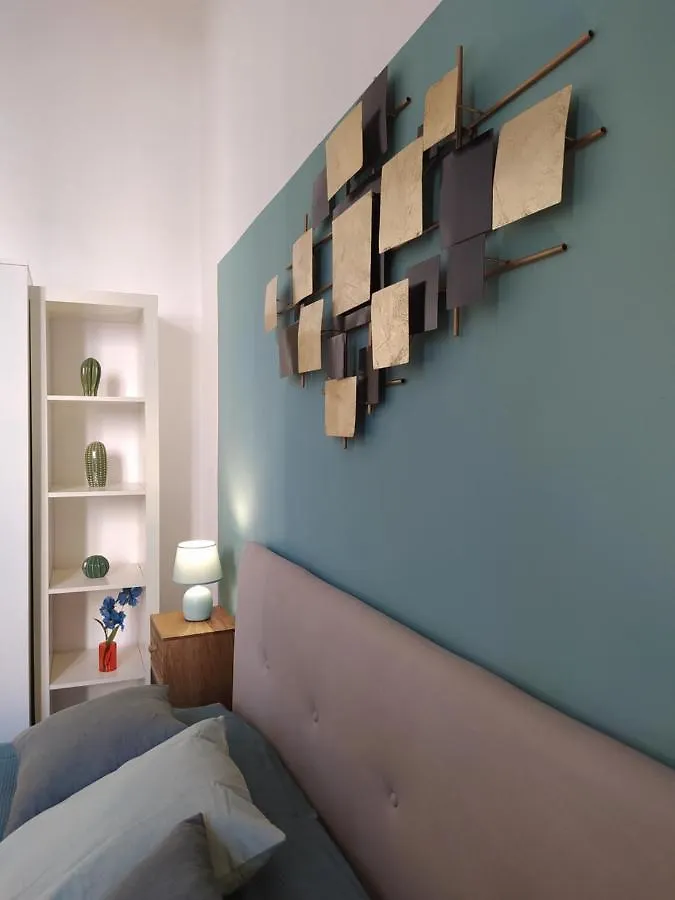 Flower 11 Apartment Μπάρι