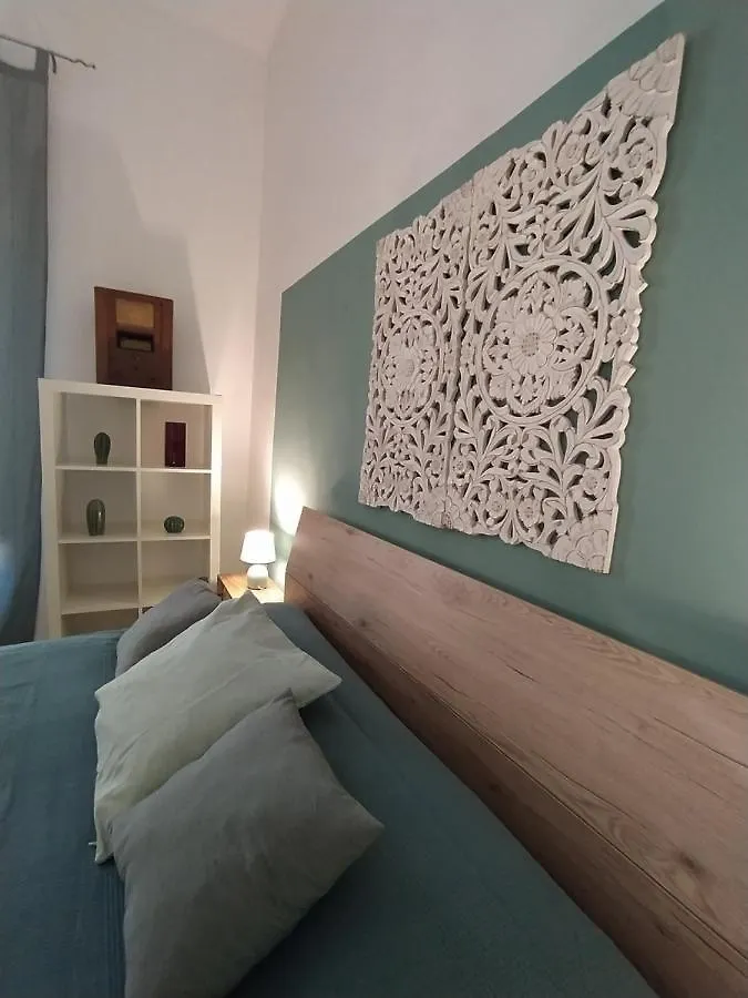 Flower 11 Apartment باري