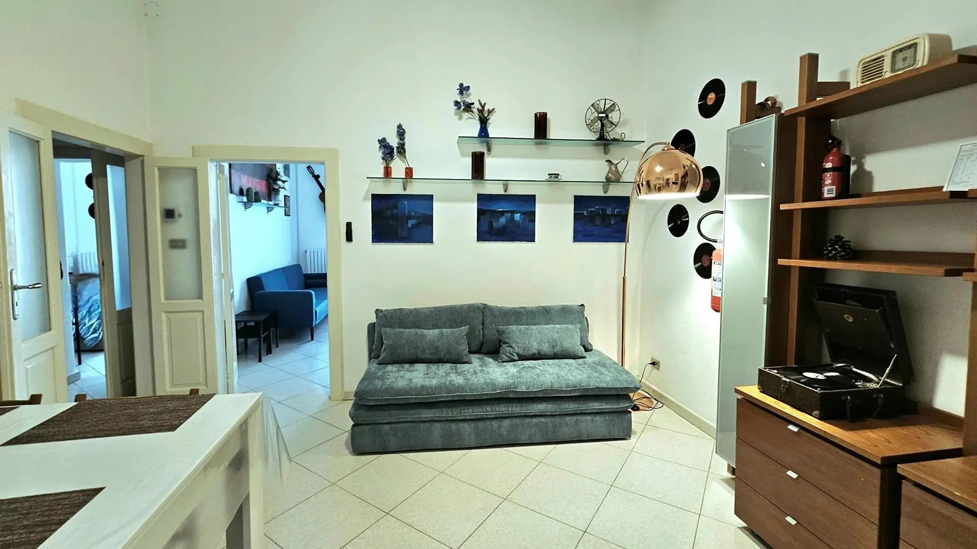 Flower 11 Apartment باري